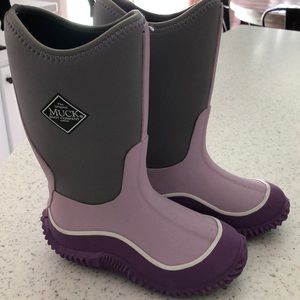Kids muck boots
